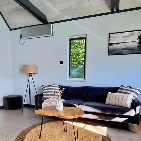 Black&white Dom wakacyjny